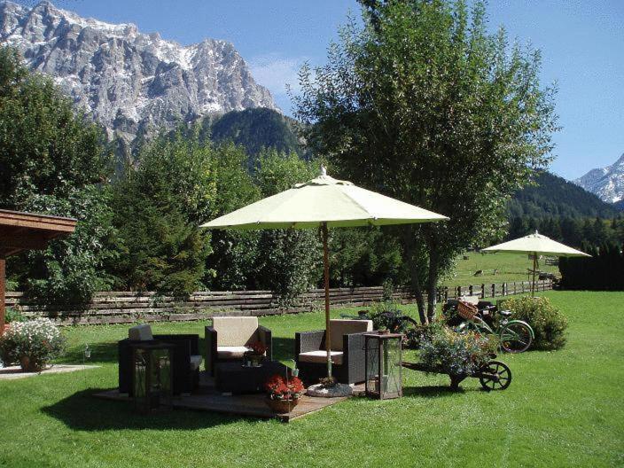 Hotel Ehrwalderhof Екстер'єр фото